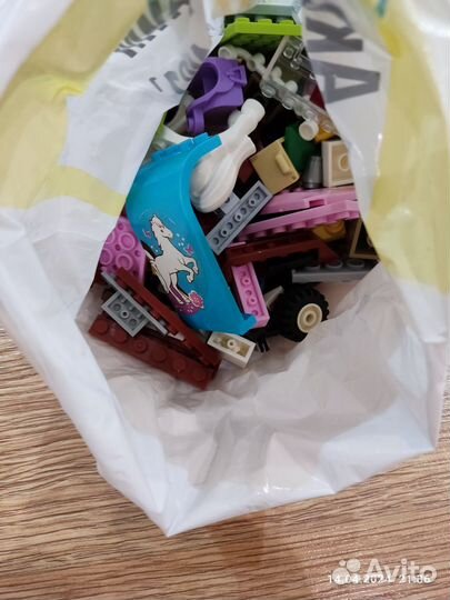 Lego Friends 3186. Не оригинал. Фургон для лошади