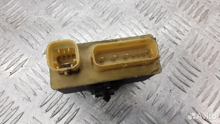 Реле вентилятора радиатора Citroen Xsara Picasso