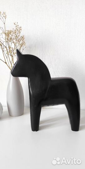 Лошадь IKEA Икеа Финансиэлл статуэтка