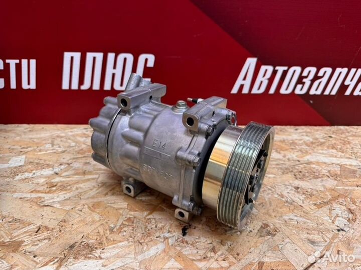Компрессор кондиционера Renault Logan 1