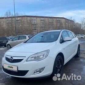 Opel Astra 1.6 МТ, 2011, 220 000 км