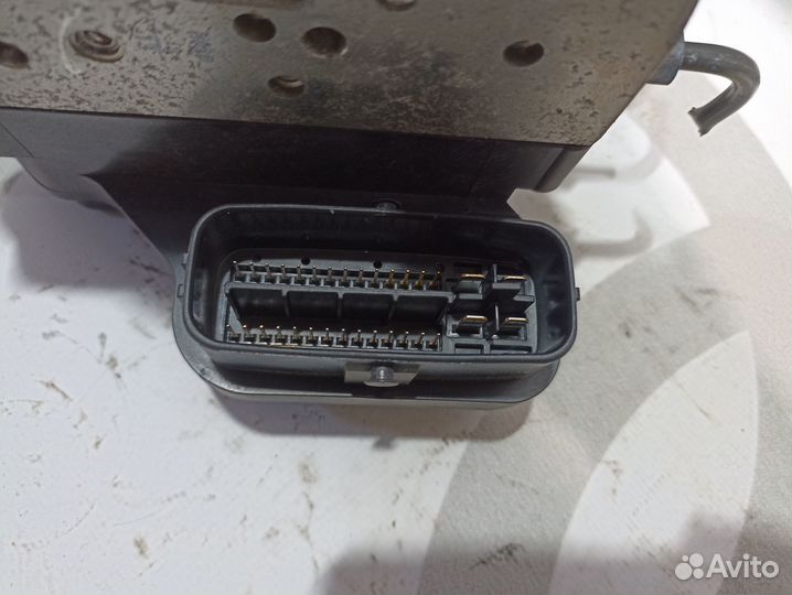 Блок ABS Lexus IS250