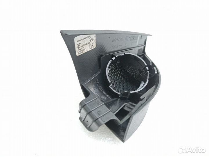 Накладка крепления зеркала передняя правая