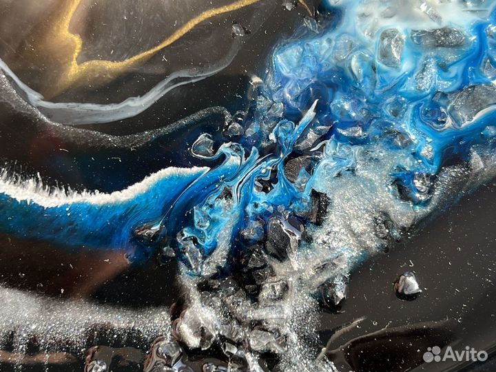 Столик интерьерный