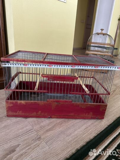 Деревянная клетка для птиц