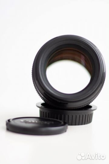 Объектив Canon EF 85mm f/1.8 USM