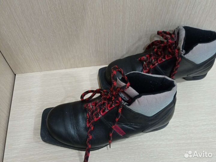 Ботинки лыжные 38-39
