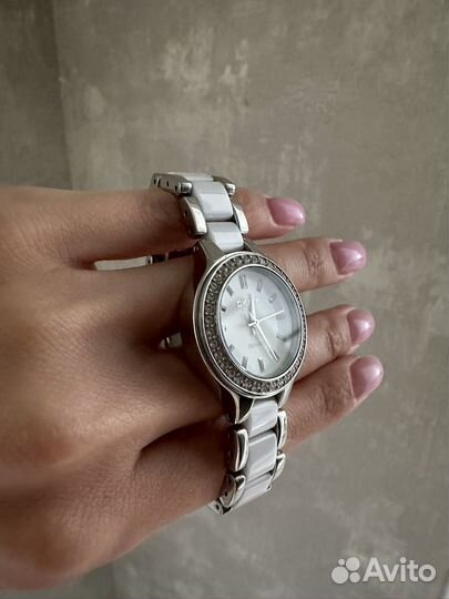 Часы dkny