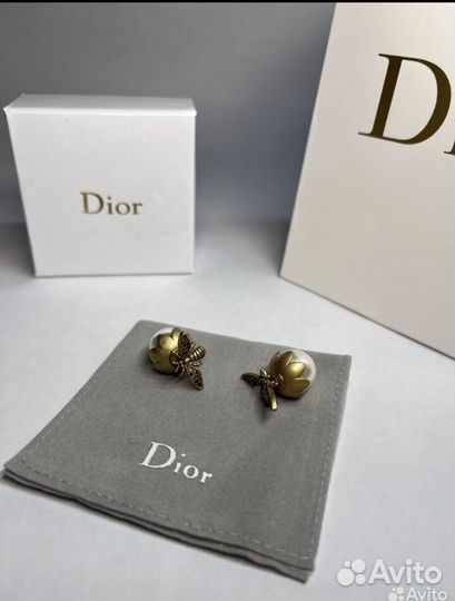 Серьги пусеты dior