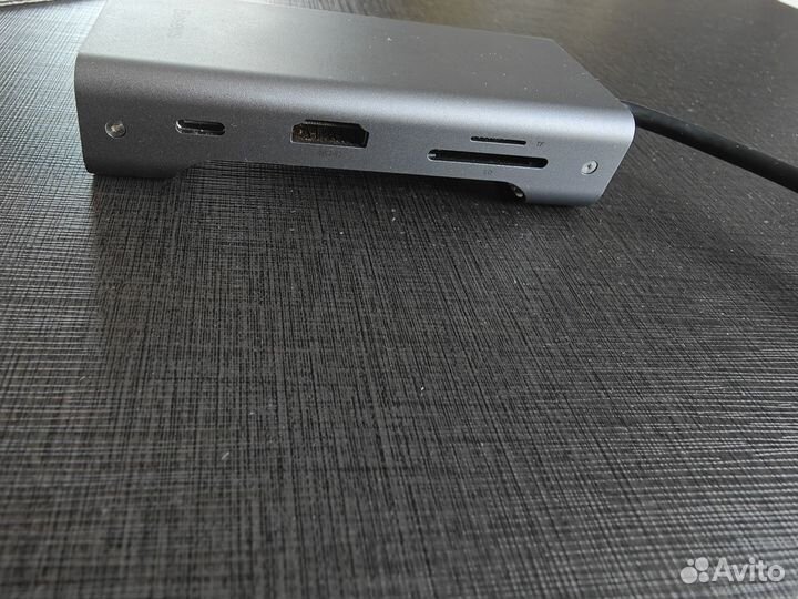 Baseus 8 Ports USB-C Hub hdmi + VGA UC130