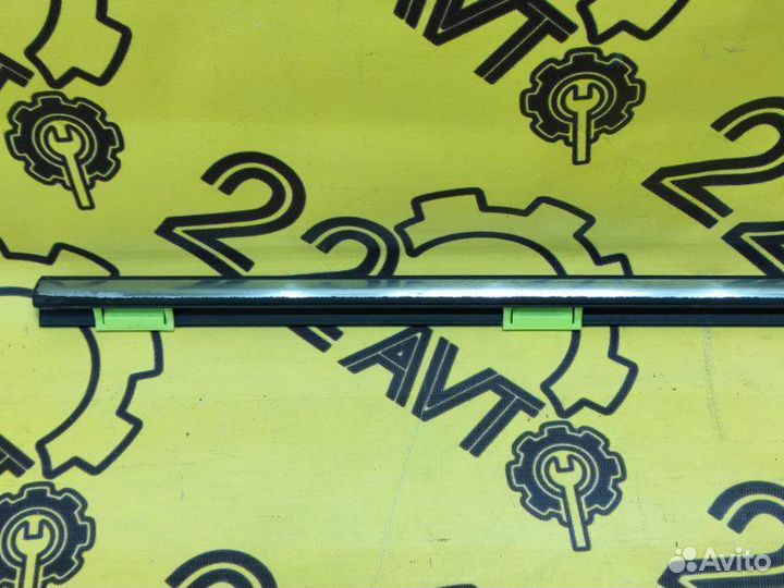 Молдинг стекла (на дверь) задний правый Honda Cr-V