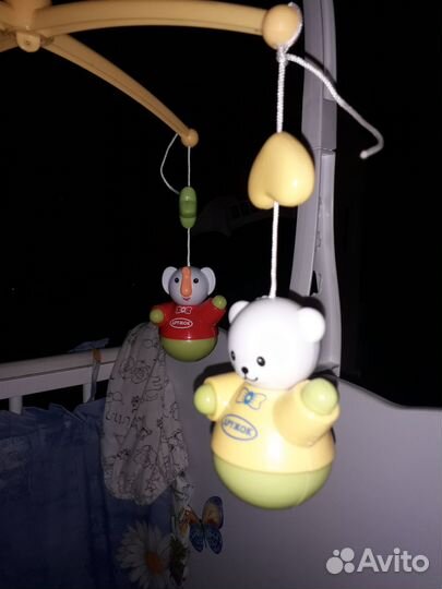 Мобиль для детской кроватки