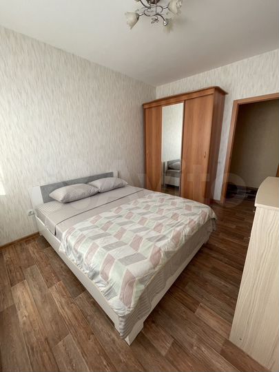 2-к. квартира, 57 м², 3/9 эт.