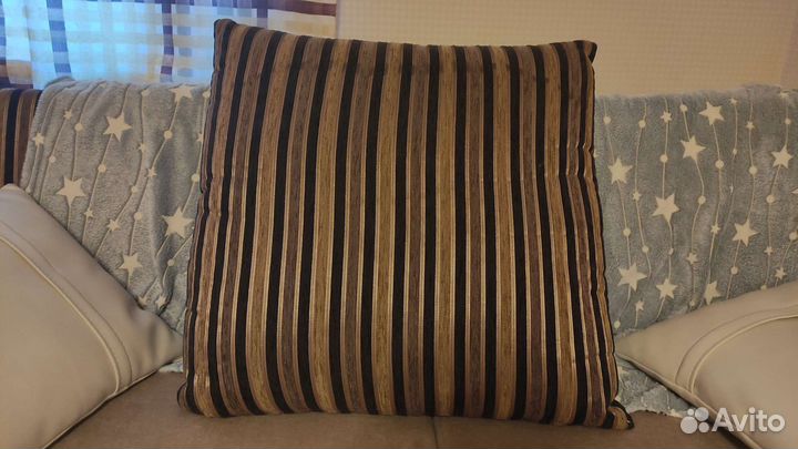 Подушка на диван