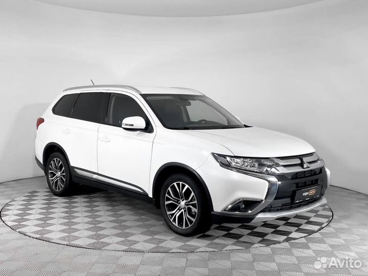 Mitsubishi Outlander 2.4 CVT, 2015, 141 582 км