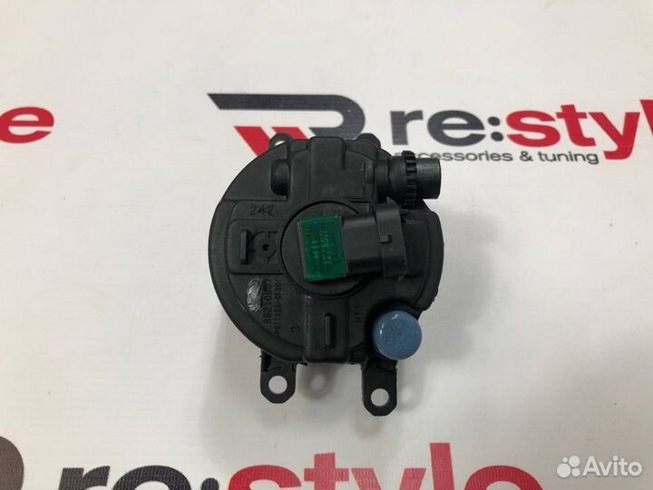 Туманка Toyota 4 уха Valeo Правая