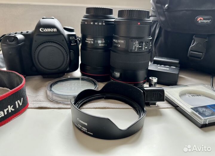 Зеркальный фотоаппарат Canon EOS 5D Mark4+комплект