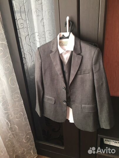 Школьный костюм на первоклассника