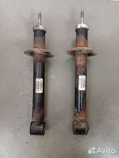 Задние амортизаторы