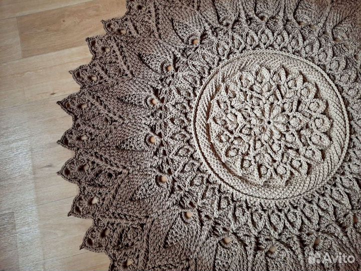 Ковер вязаный ручной работы