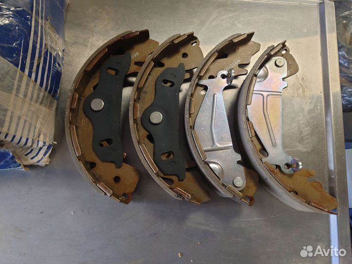 Тормозные колодки Hyundai Starex/h-1