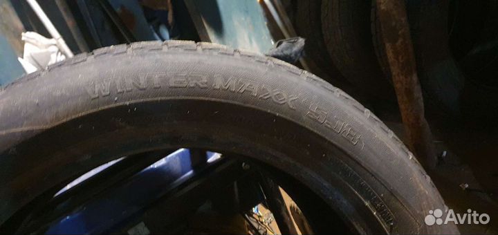 Dunlop Winter Maxx SJ8 275/50 R21