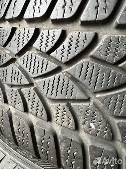 Dunlop SP Winter Sport 3D 215/50 R17