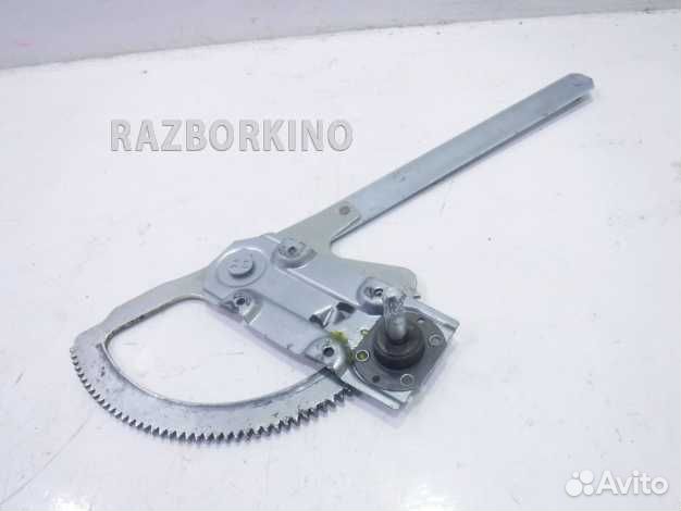 Стеклоподъемник механический передний правый