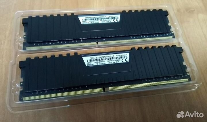 Оперативная память Corsair Vengeance RGB 16GB DDR4