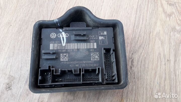 Блок управления дверьми №41 Audi A6 (C7) 2014