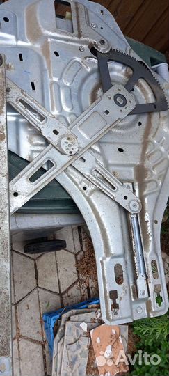 Стеклоподъемник электрический Hyundai tucson 1