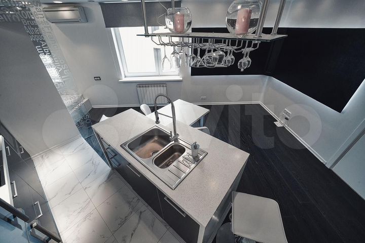 2-к. квартира, 70 м², 8/10 эт.