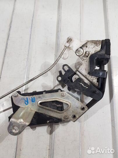 Замок двери передней правой Hyundai Solaris G4FA