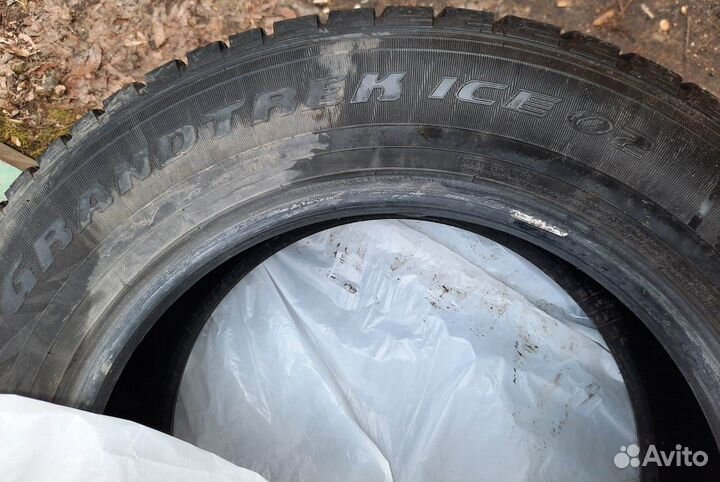 Dunlop Grandtrek Ice 02 225/65 R17 106T