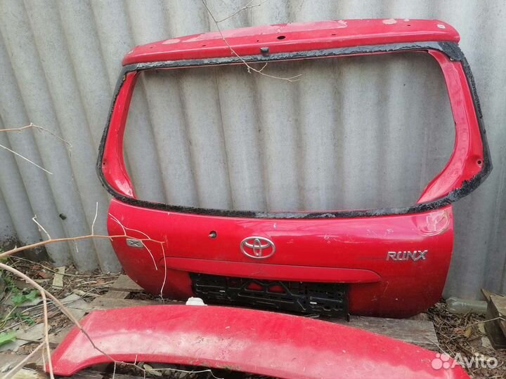 Крышка багажника toyota corolla 120