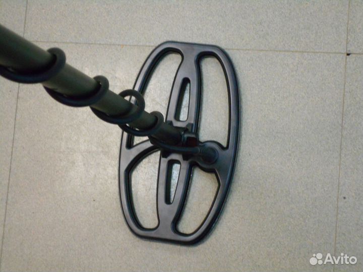 Металлоискатель Quest X10 pro