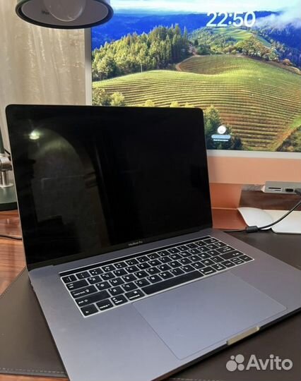Apple MacBook Pro 15 2017 с тачпадом