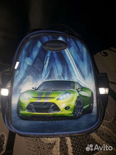 Школьный рюкзак