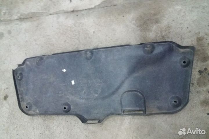 Обшивка крышки багажника Kia Rio 3