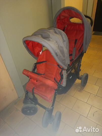 Коляска для двойни или погодок