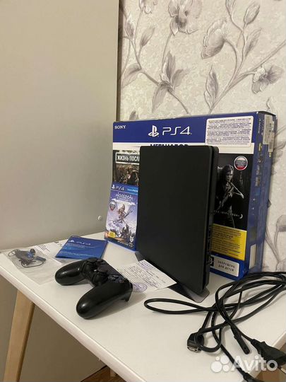 Sony PlayStation 4 Slim