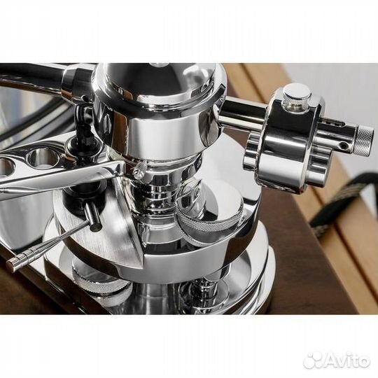 Pro-Ject Signature 10 Walnut Burl High Gloss