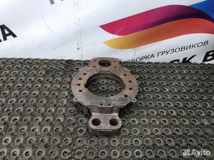 Щит опорный передний левый