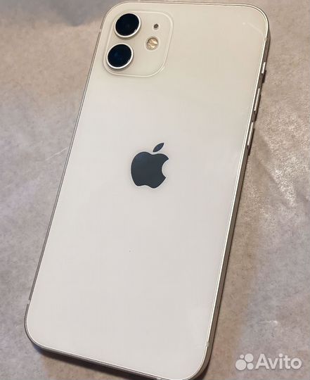 iPhone 12, 64 ГБ