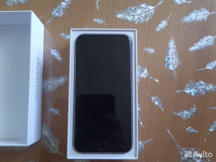 Телефон iPhone 6s