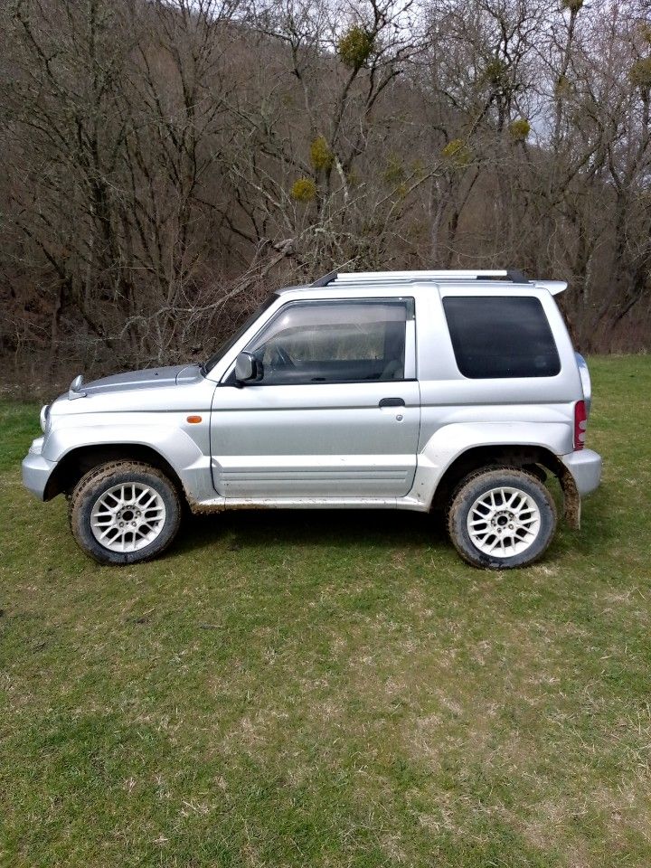 Mitsubishi Pajero Junior: фото из отзыва