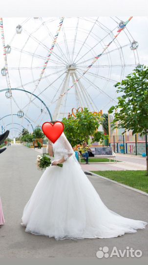 Свадебное платье