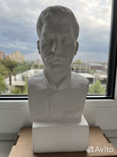 Бюст сталина
