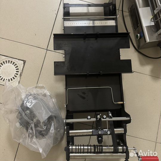 Этикетировочный аппарат с термодатером Labelmatic