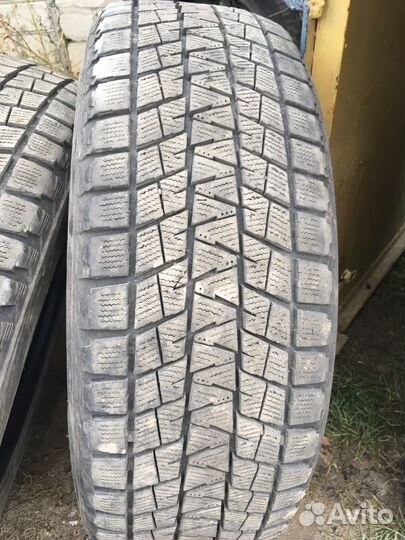Bridgestone Blizzak DM-V1 235/60 R18